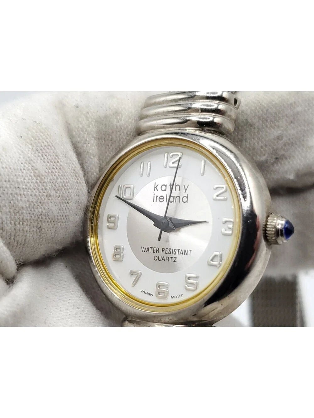 Kathy Ireland Quartz 24mm Womens Watch New Battery Silver Tone Round
